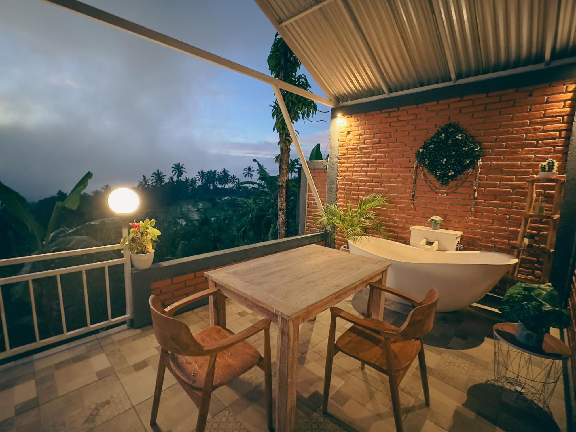 ホテル Moondock Luxury Camp Munduk エクステリア 写真